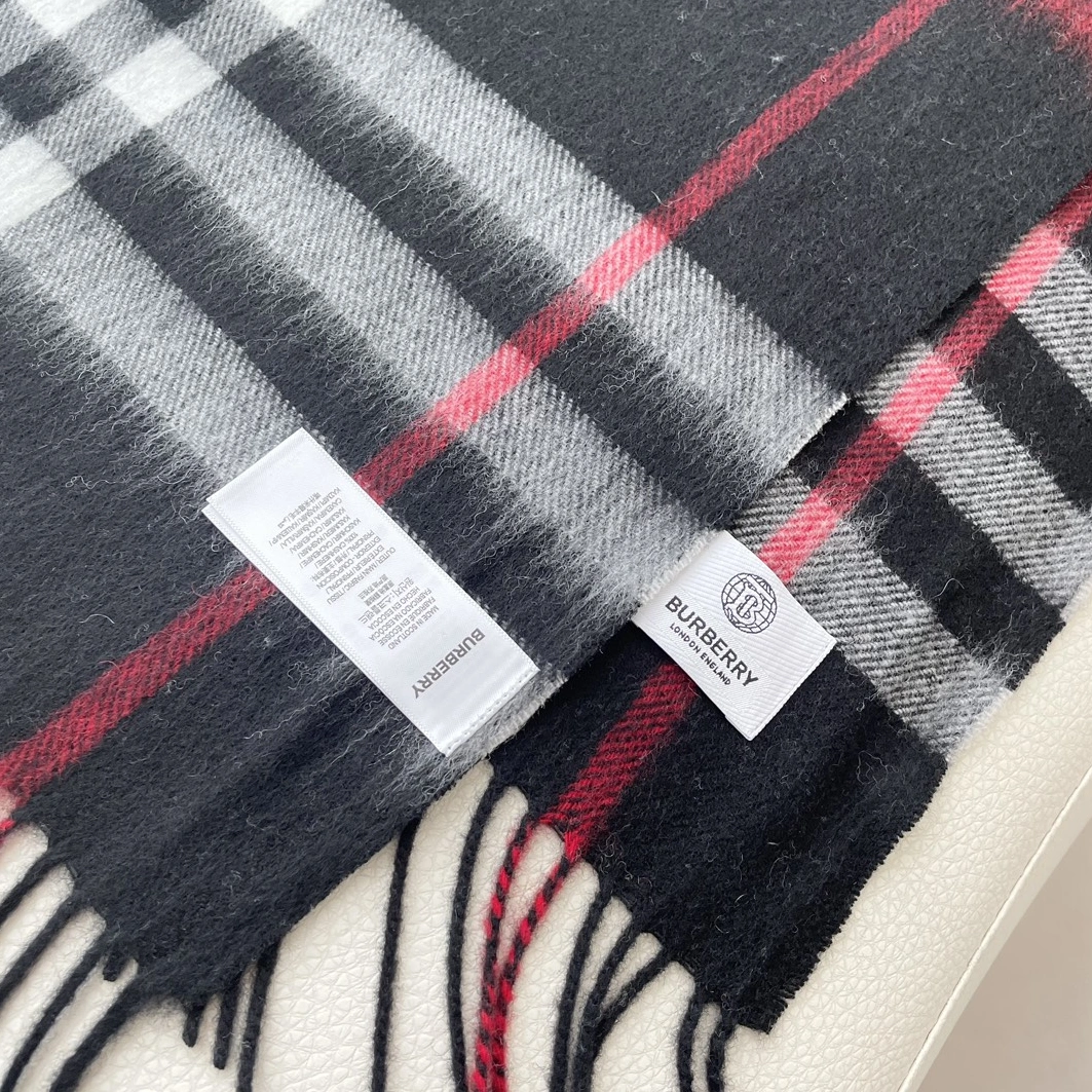 Breathable 4294 Burberry Scarf