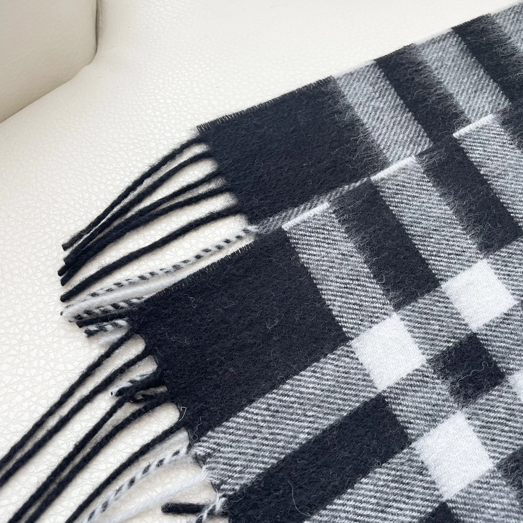 Breathable 4294 Burberry Scarf