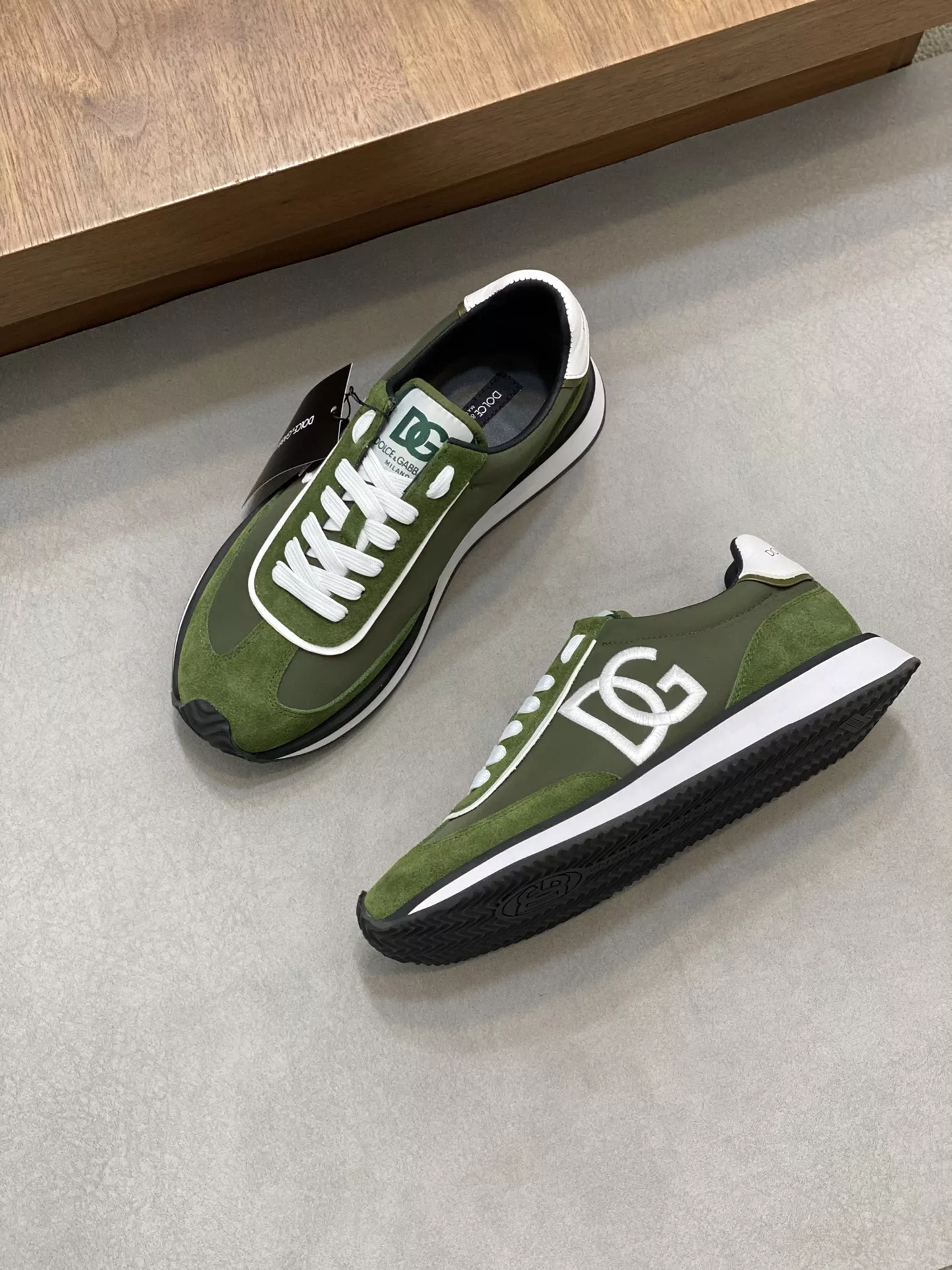 Breathable 450 Dolce & Gabbana D&G Casual Shoes For Men