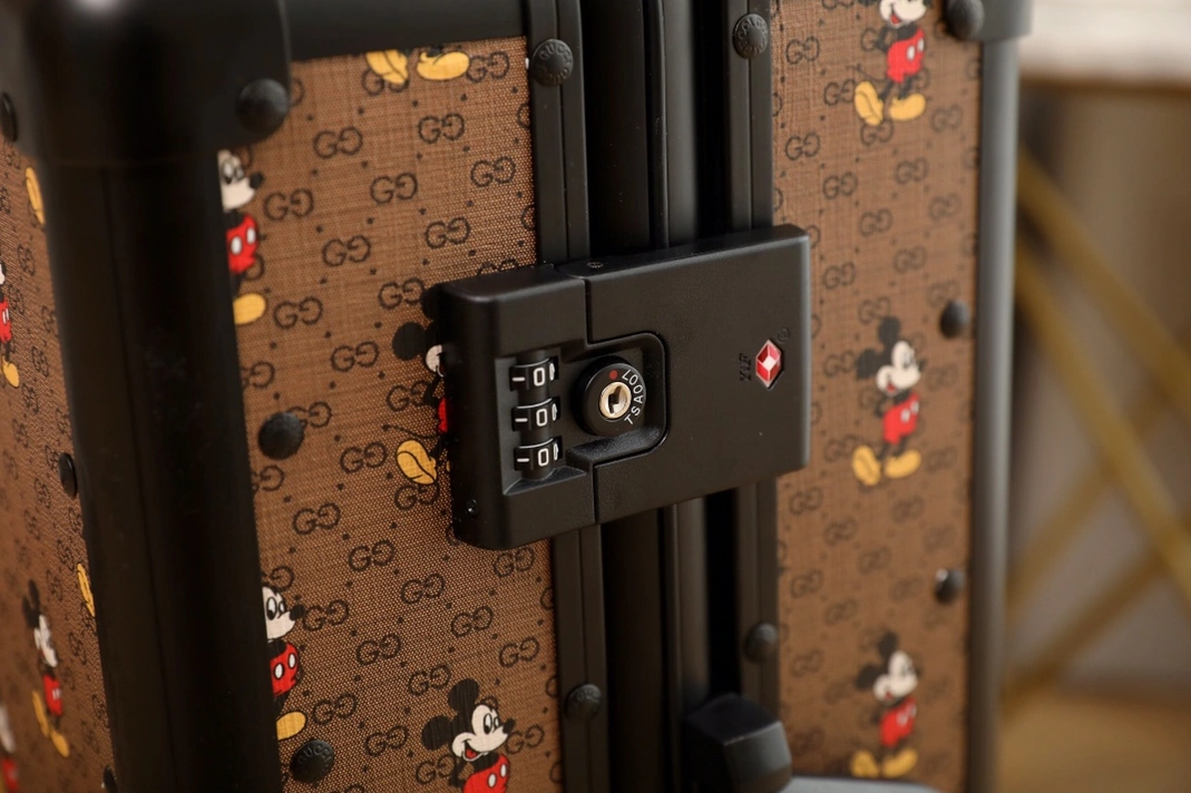 Breathable 4564 Gucci Luggage For Unisex
