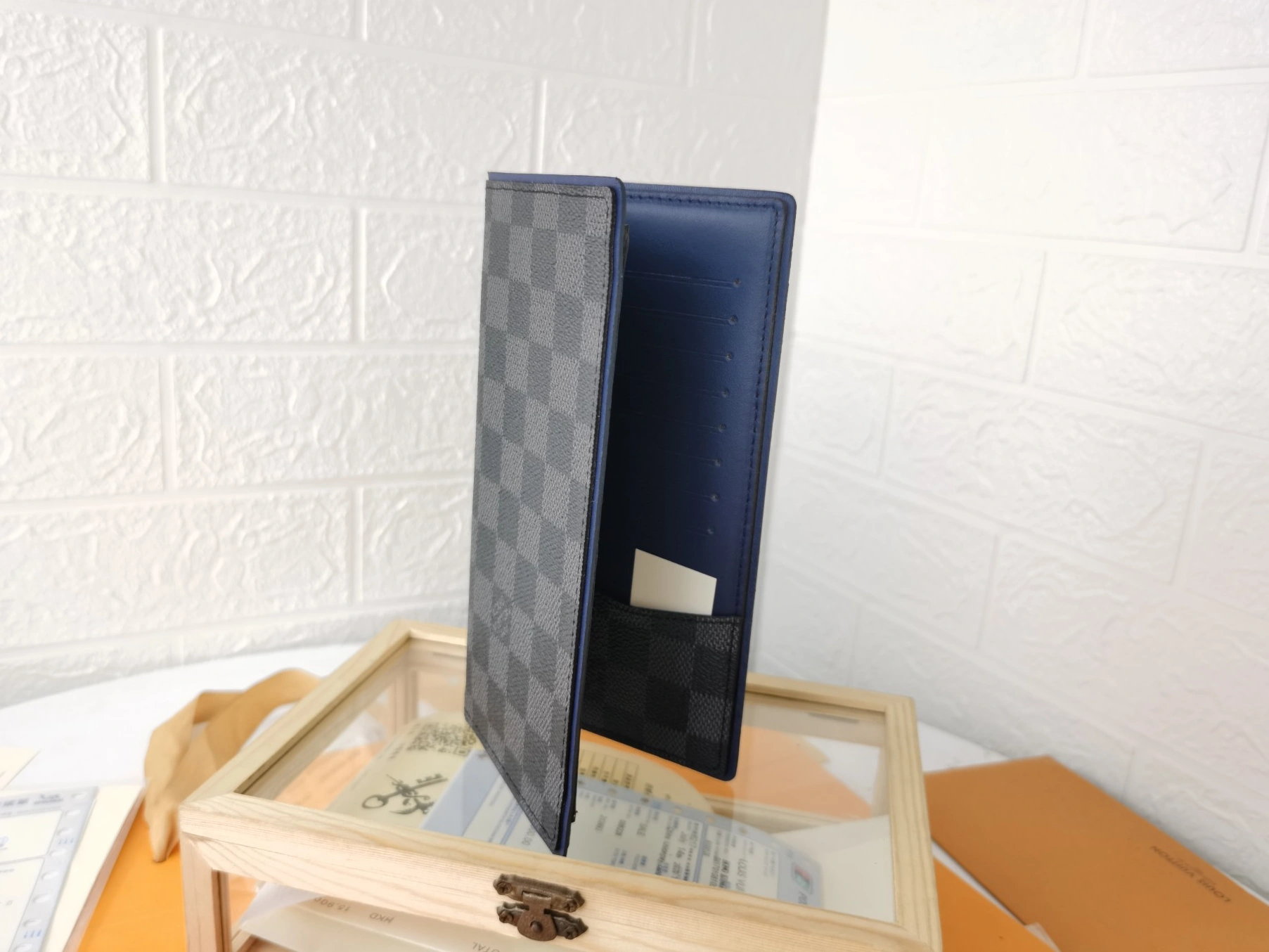 Breathable 4630 Louis Vuitton LV Card Case For Unisex