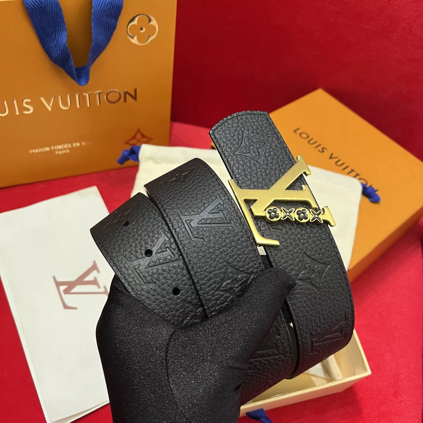 Breathable 4686 Louis Vuitton AAA Quality Belts In 4.0cm For Men