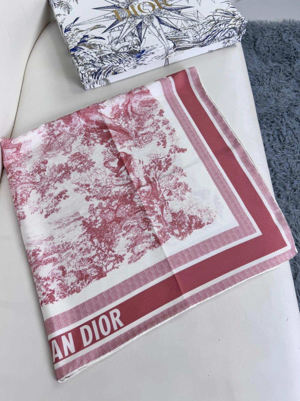 Breathable 5007 Christian Dior Silk Squares For Women
