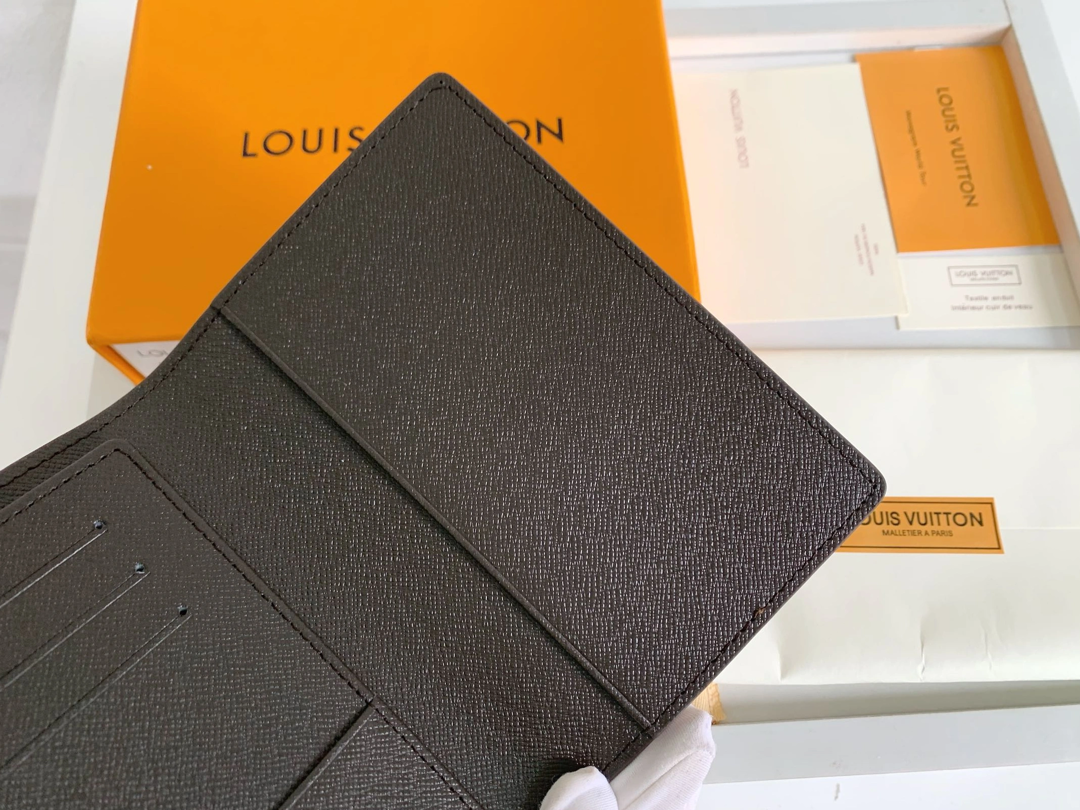 Breathable 5290 Louis Vuitton Card Case For Unisex