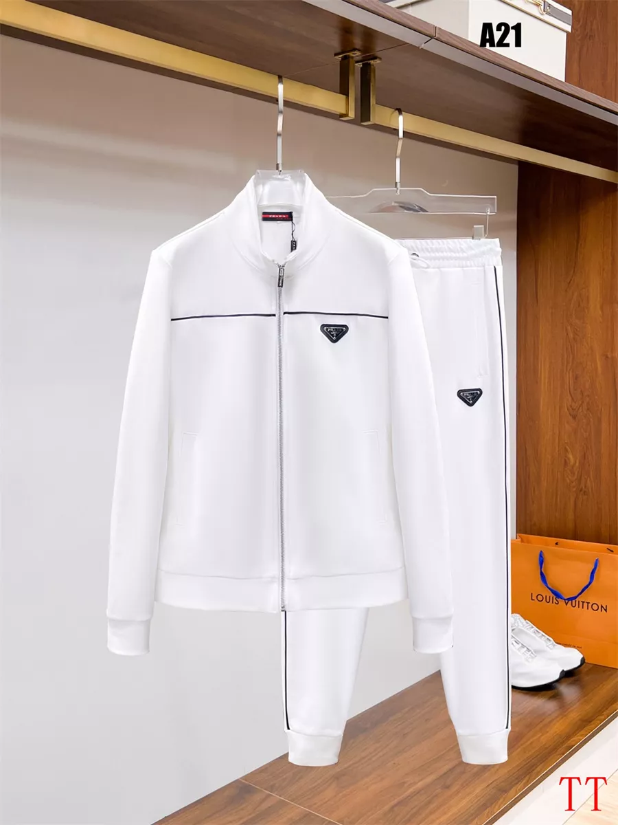 Breathable 5335 Prada Tracksuits Long Sleeved For Men