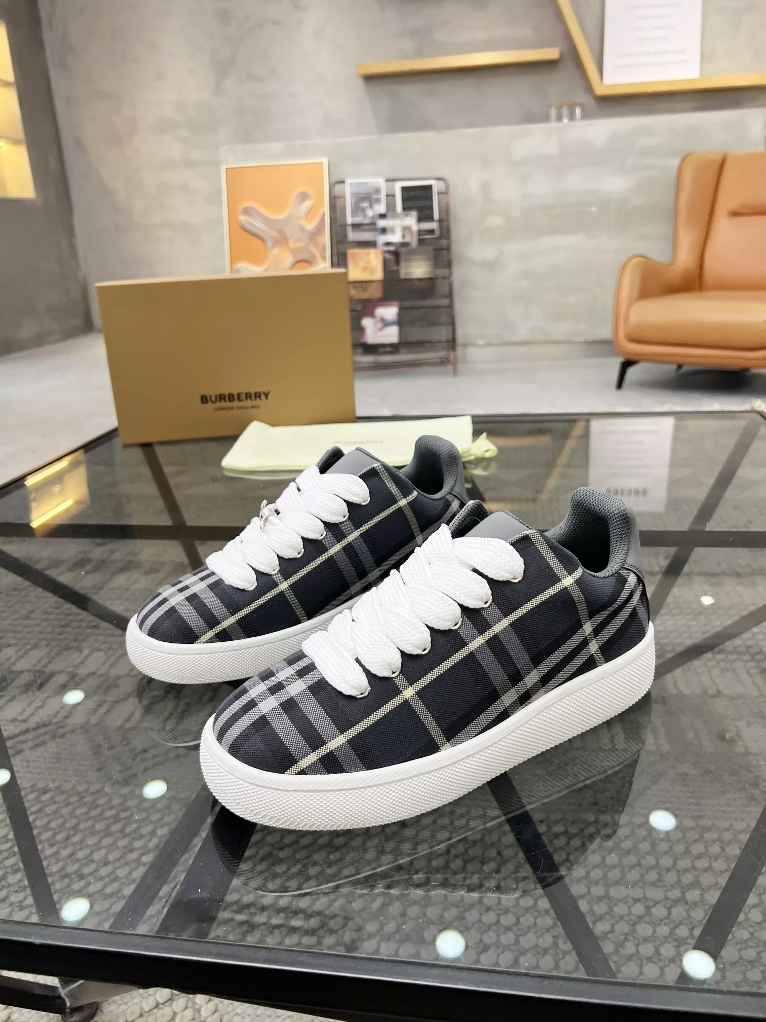 Breathable 5469 Burberry Casual Shoes For Men