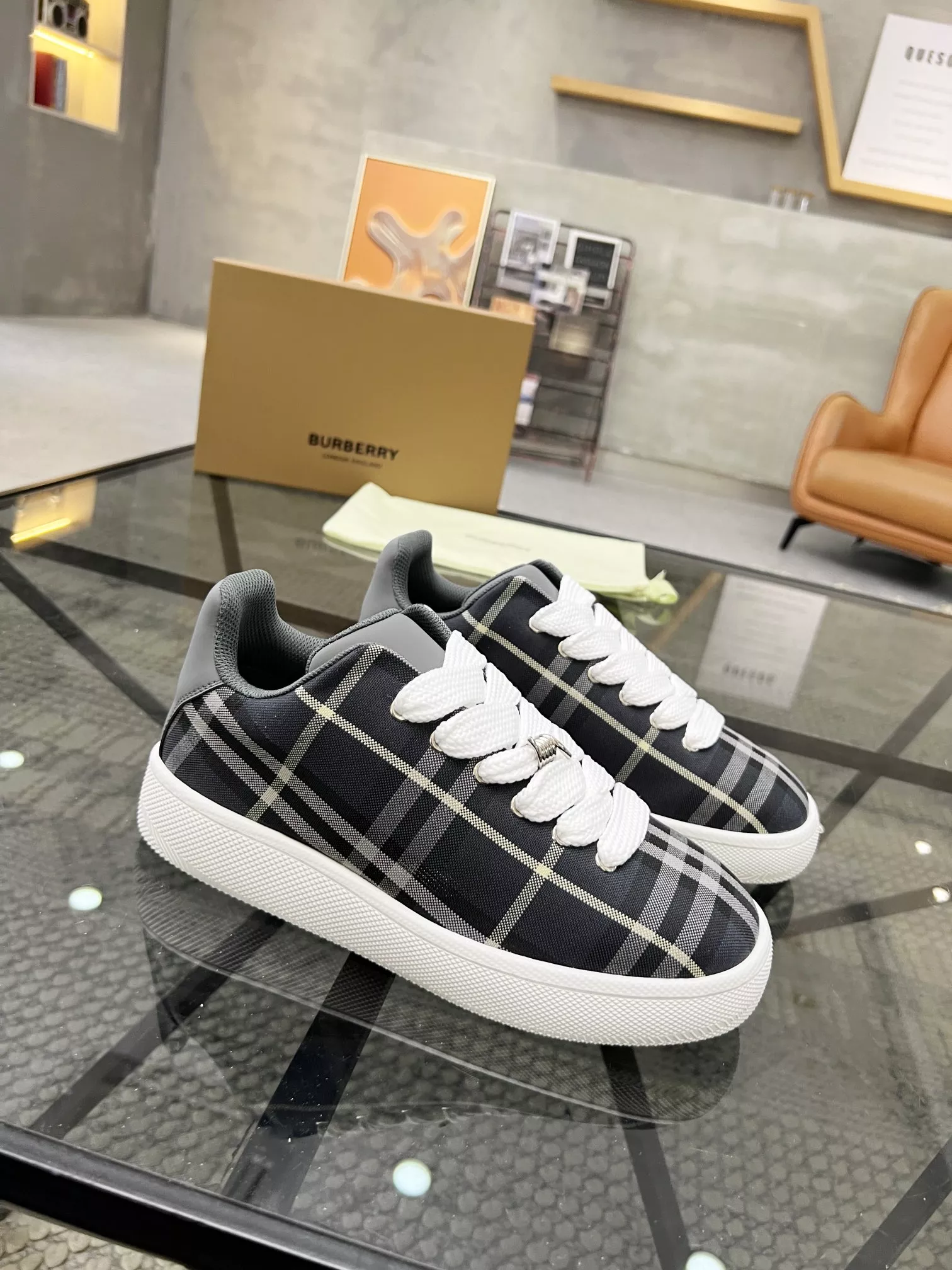 Breathable 5469 Burberry Casual Shoes For Men
