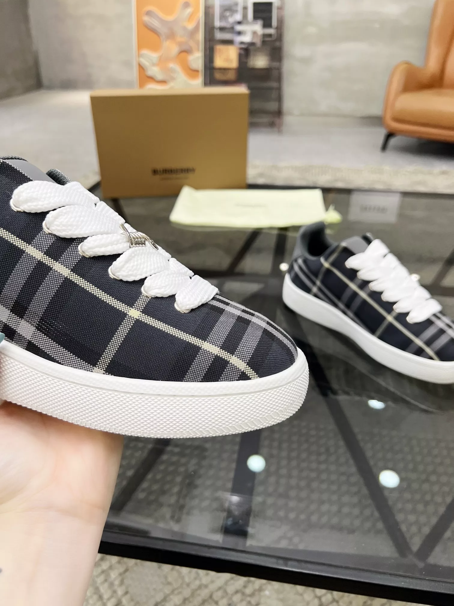 Breathable 5469 Burberry Casual Shoes For Men