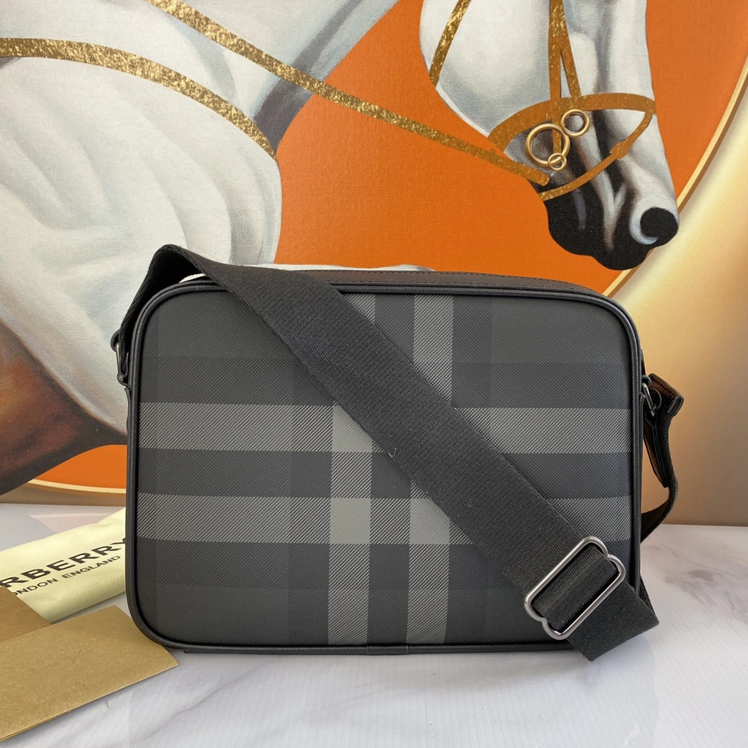 Breathable 5478 Burberry AAA Man Messenger Bags