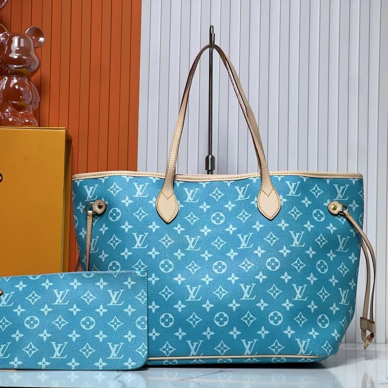 Breathable 5572 Louis Vuitton AAA Quality Shoulder Bags For Women