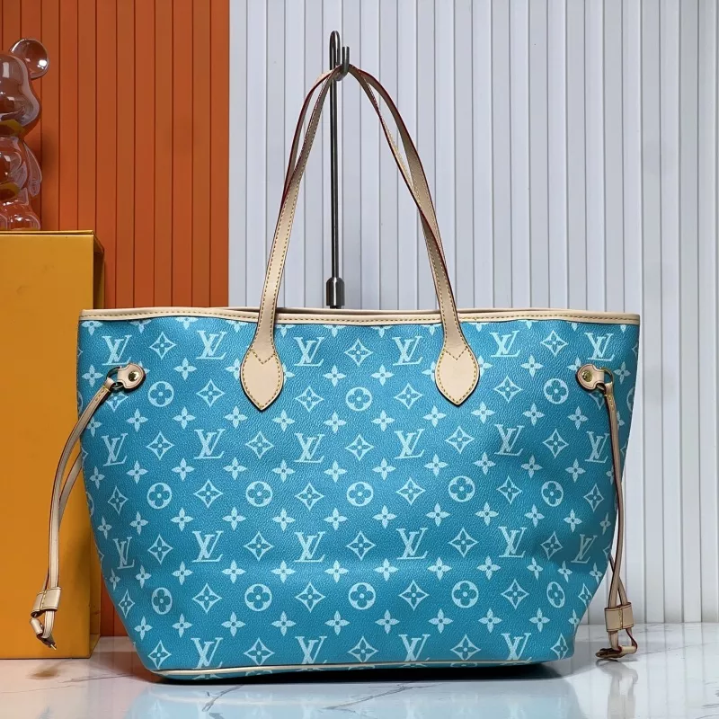 Breathable 5572 Louis Vuitton AAA Quality Shoulder Bags For Women