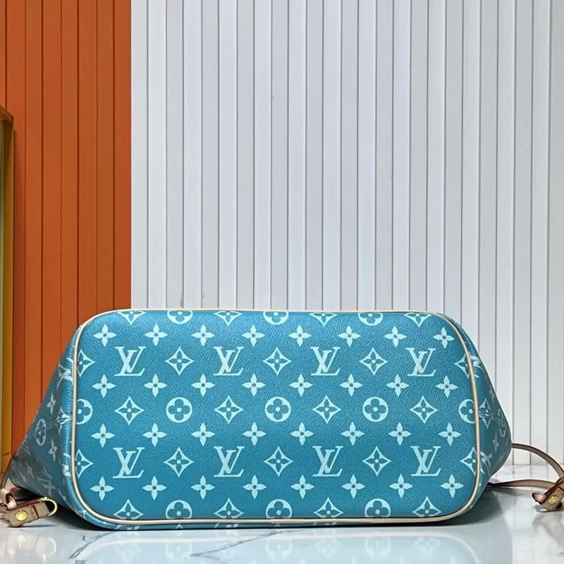 Breathable 5572 Louis Vuitton AAA Quality Shoulder Bags For Women