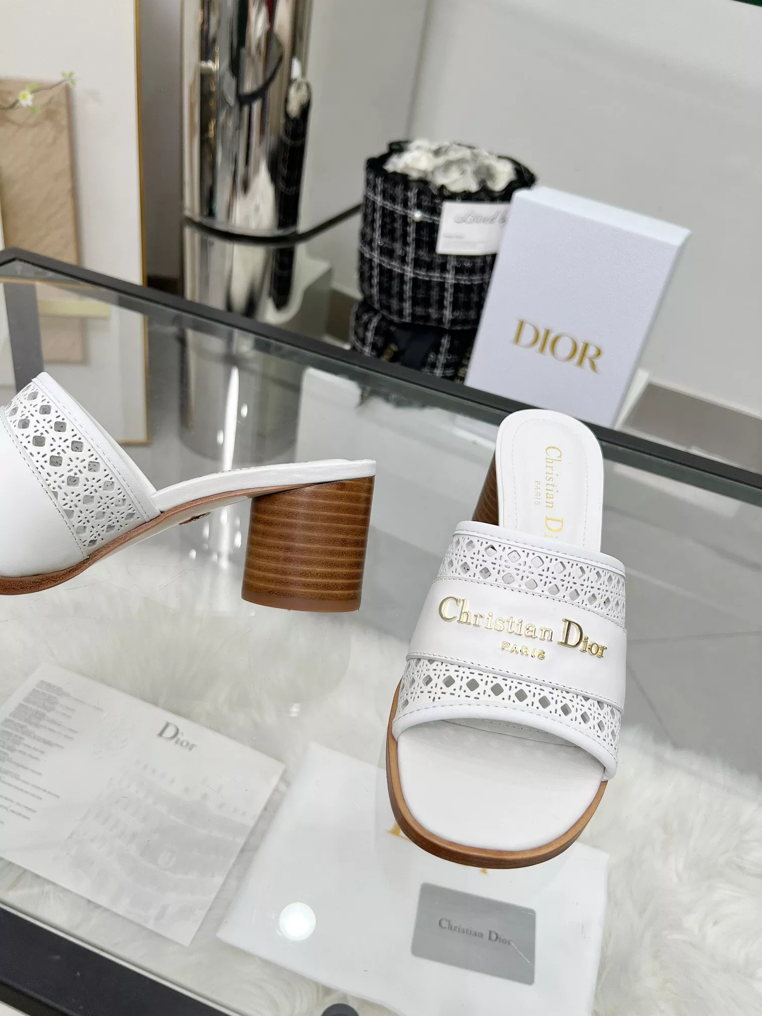 Breathable 5639 Christian Dior Slippers For Women