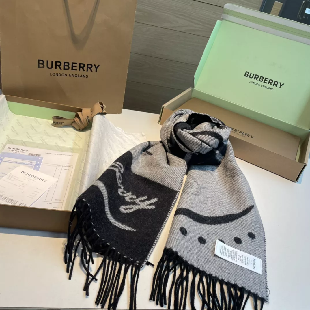 Breathable 5674 Burberry Scarf For Unisex