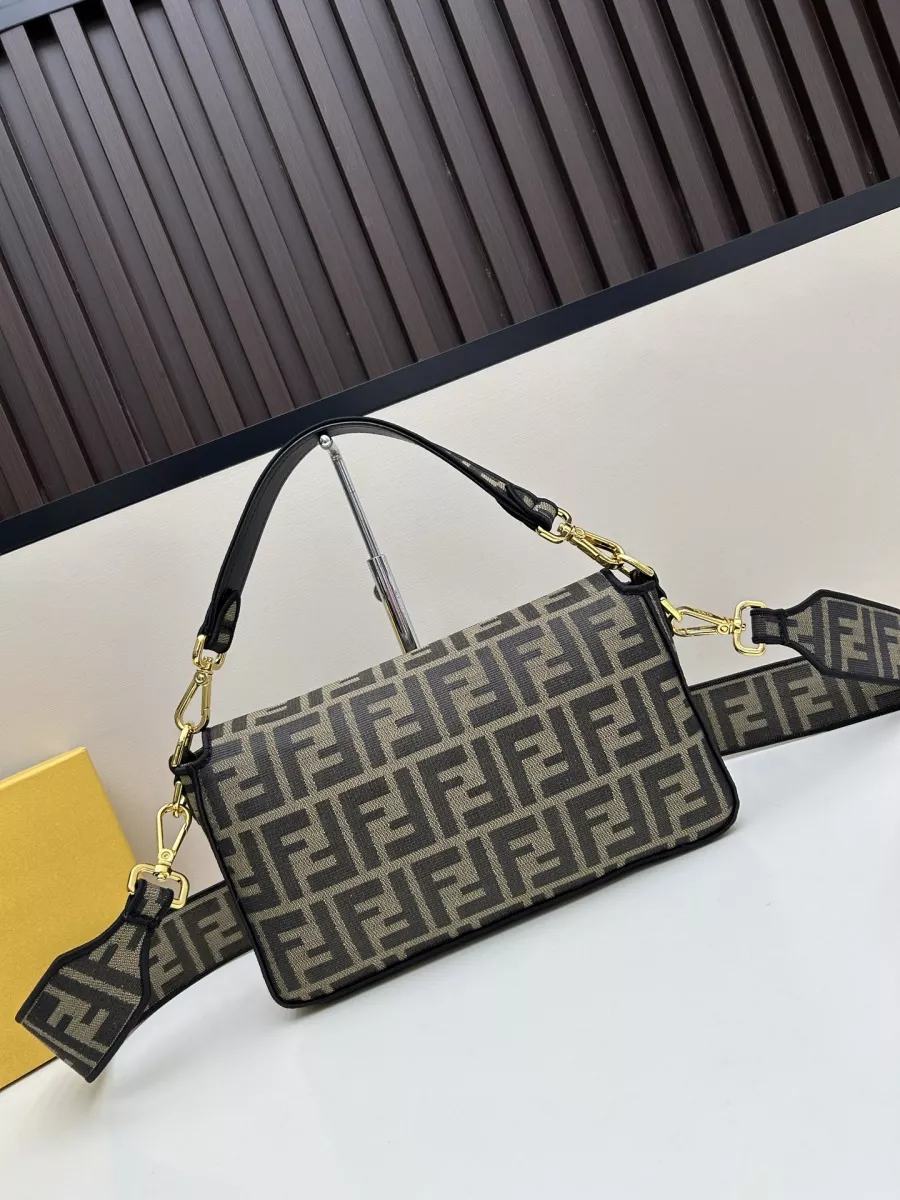 Breathable 5733 Fendi AAA Quality Messenger Bags For Women
