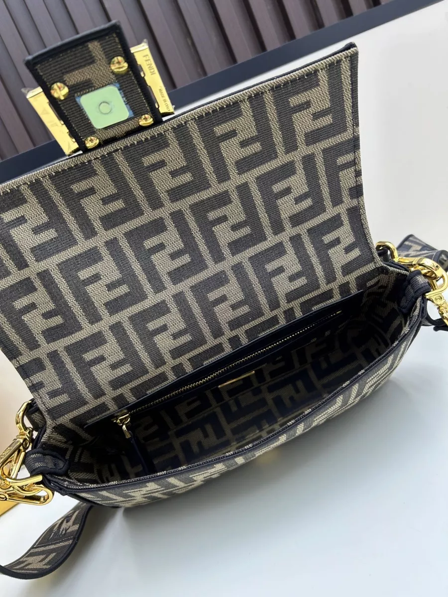 Breathable 5733 Fendi AAA Quality Messenger Bags For Women