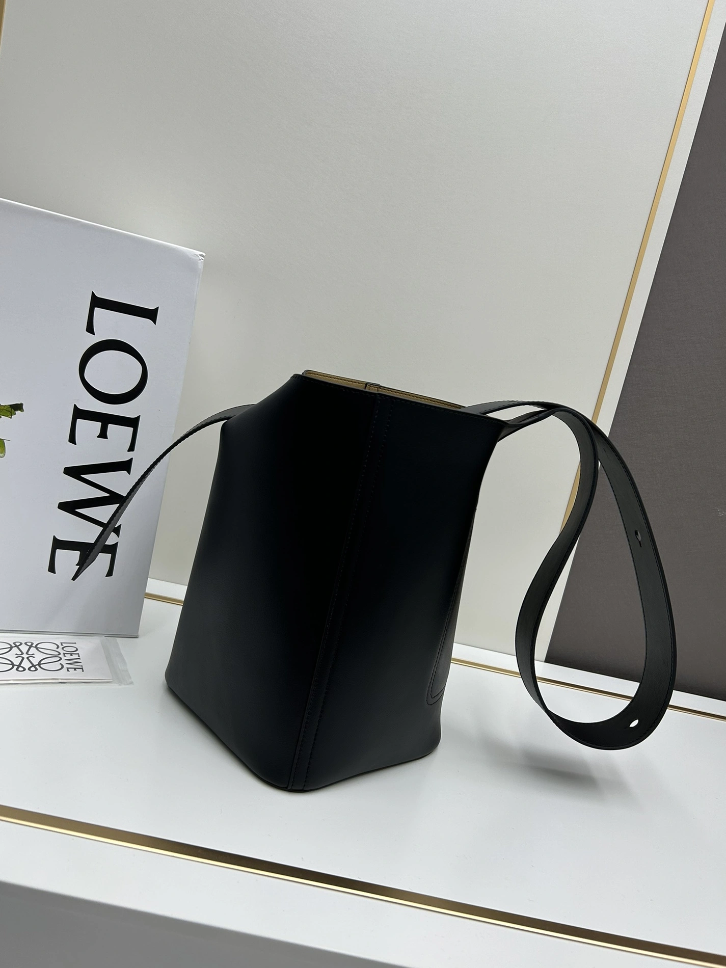 Breathable 5806 LOEWE AAA Quality Messenger Bags For Women