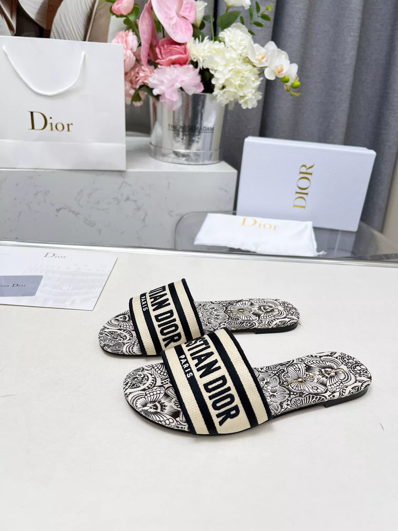 Breathable 5819 Christian Dior Slippers For Women