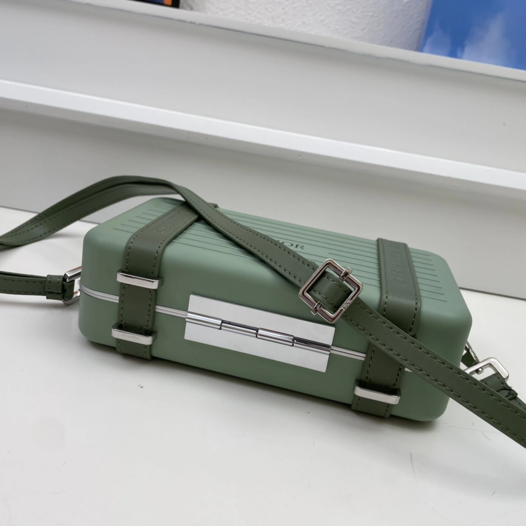 Breathable 6043 Christian Dior AAA Quality Messenger Bags For Women