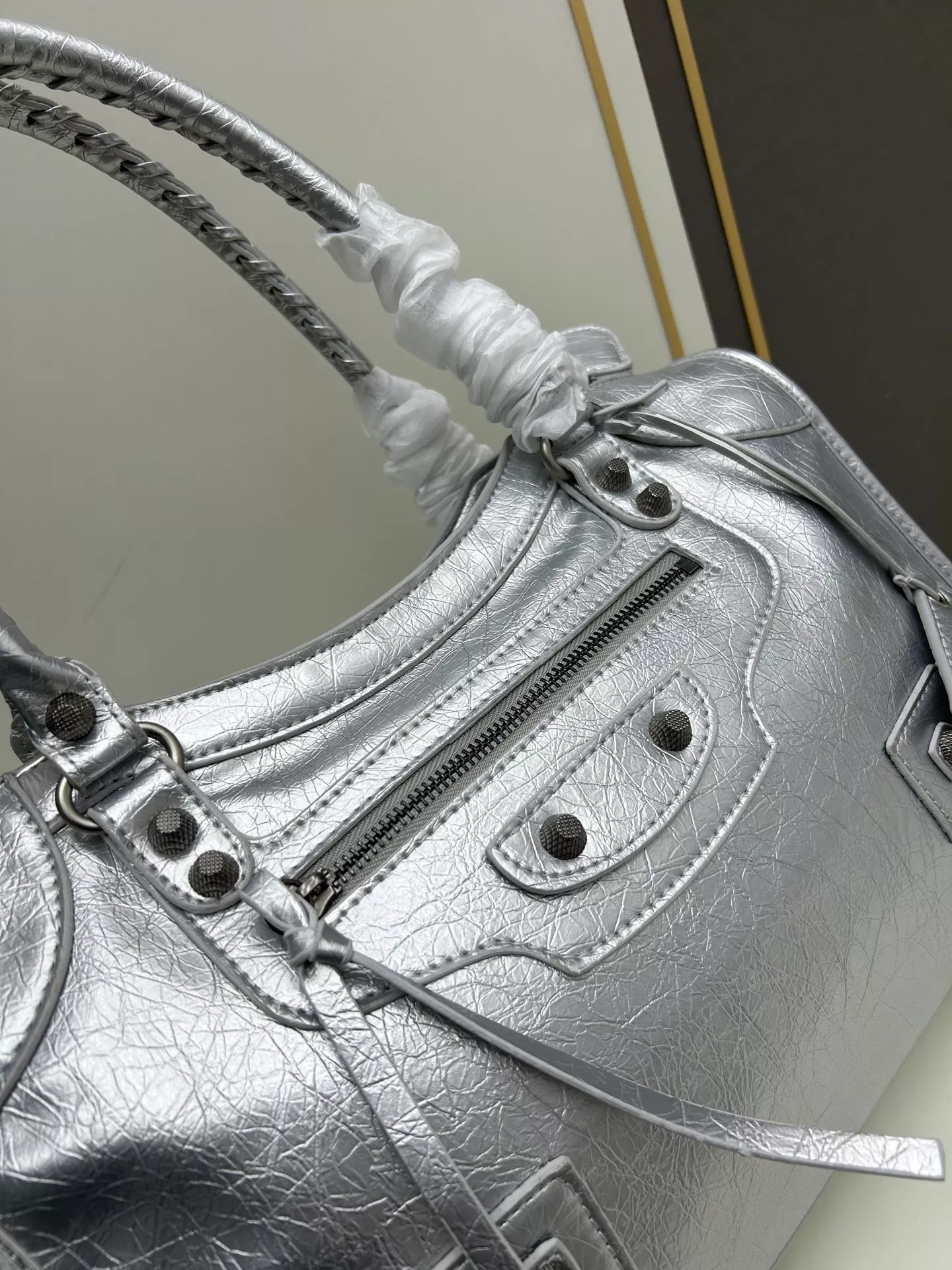 Breathable 6067 Balenciaga AAA Quality Handbags For Women