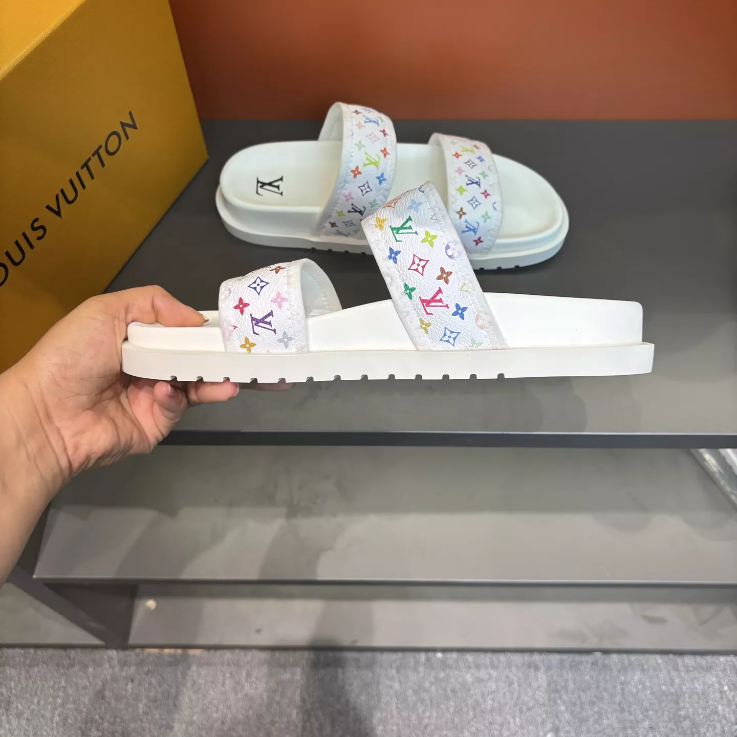 Breathable 654 Louis Vuitton Slippers For Men