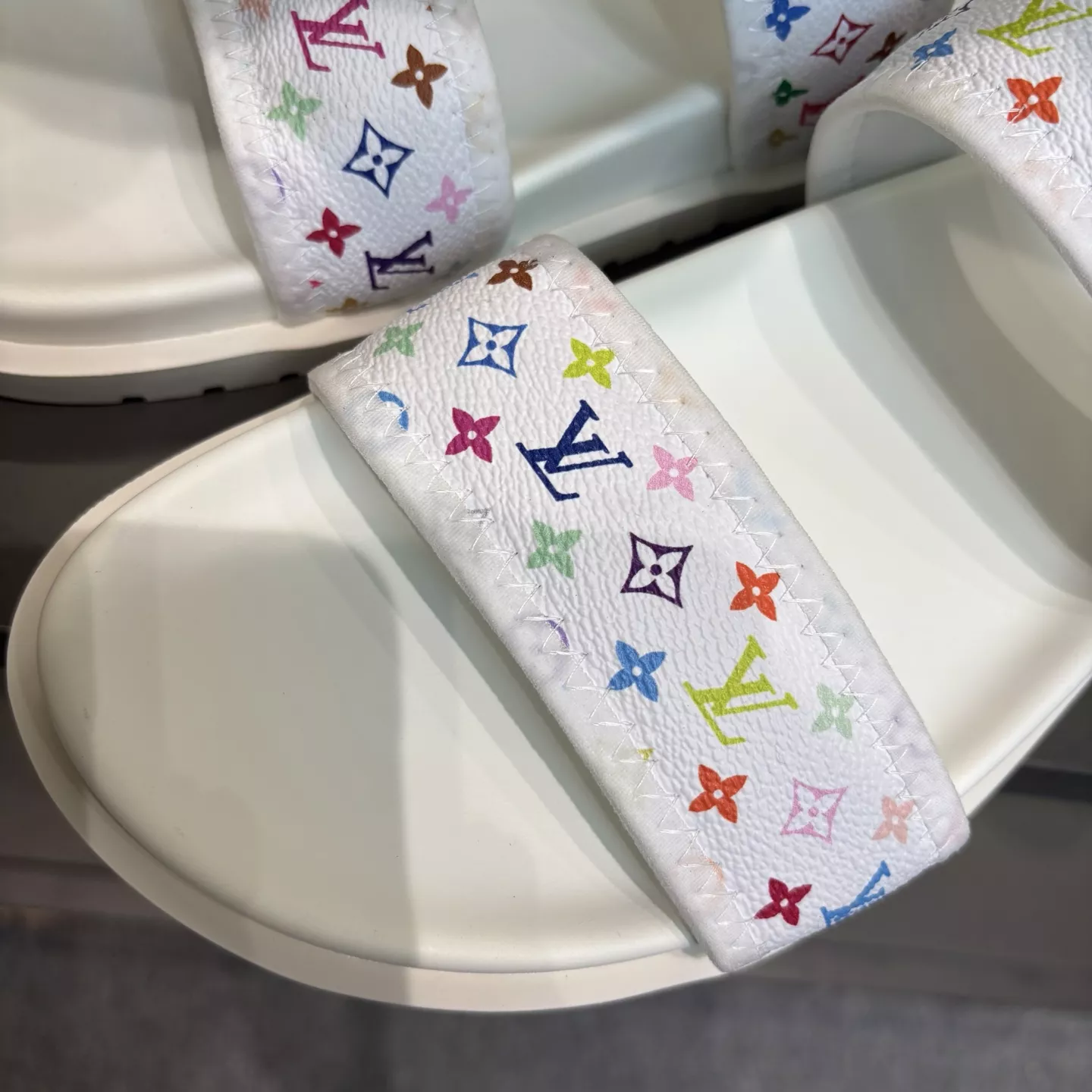 Breathable 654 Louis Vuitton Slippers For Men