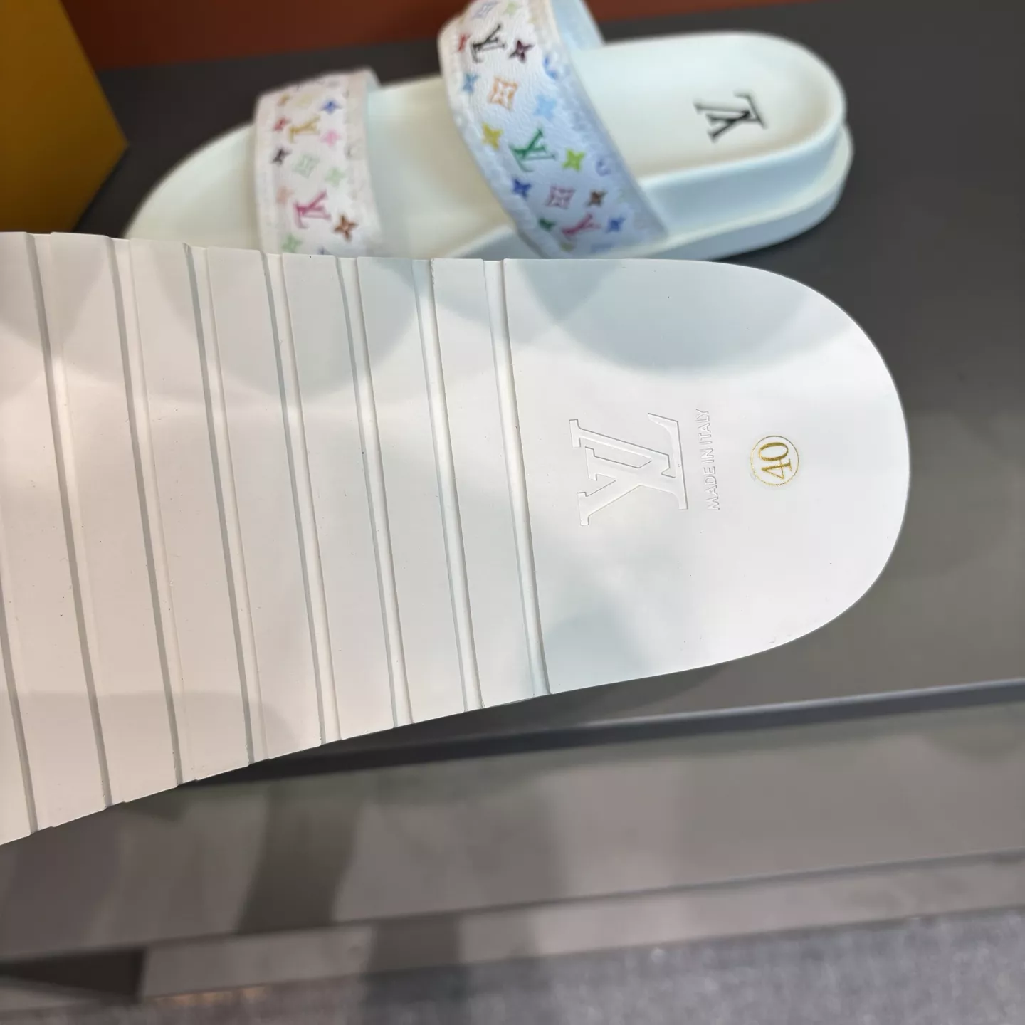 Breathable 654 Louis Vuitton Slippers For Men