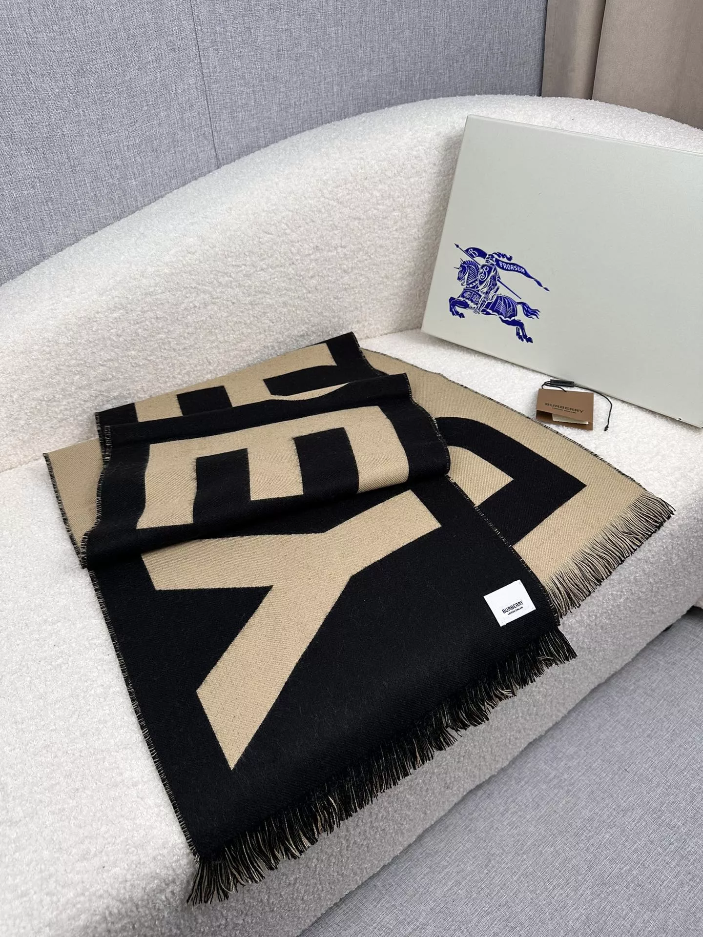 Breathable 6560 Burberry Scarf For Unisex