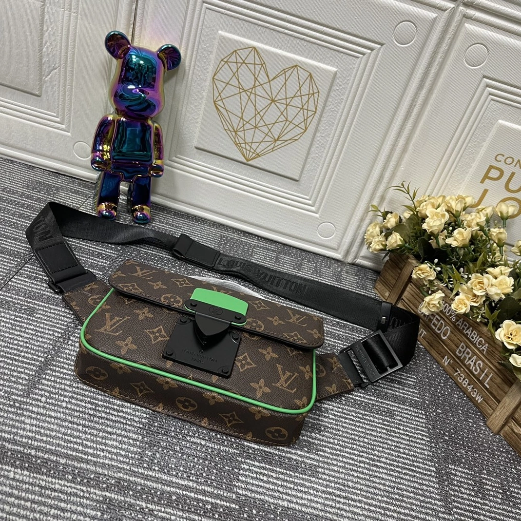 Breathable 6580 Louis Vuitton LV AAA Quality Belt Bags