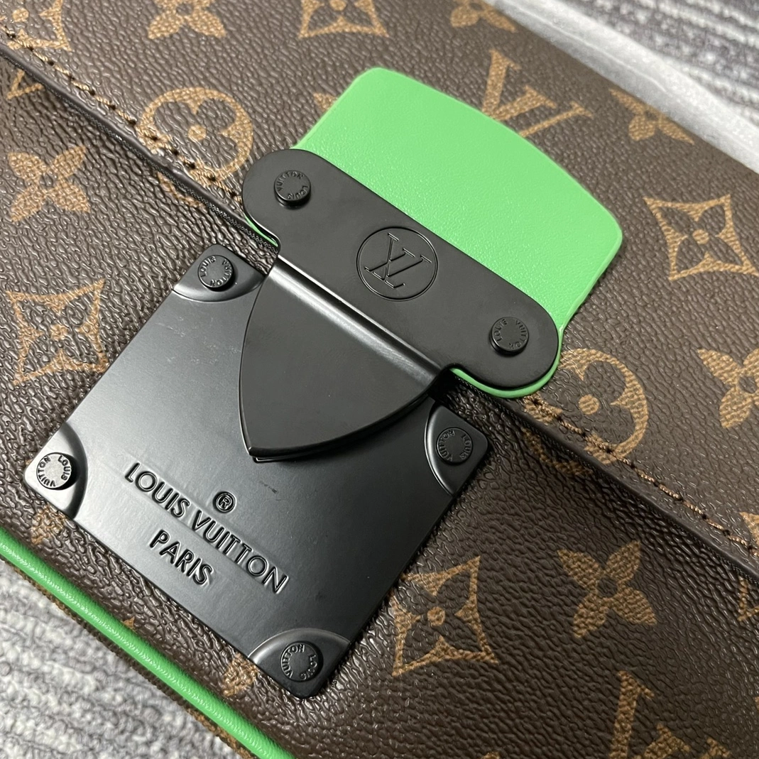 Breathable 6580 Louis Vuitton LV AAA Quality Belt Bags