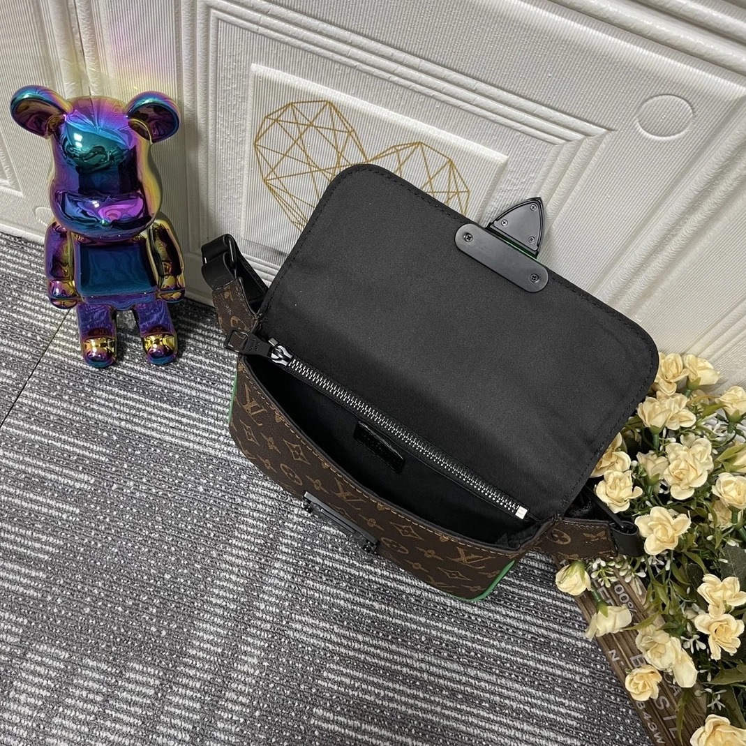 Breathable 6580 Louis Vuitton LV AAA Quality Belt Bags