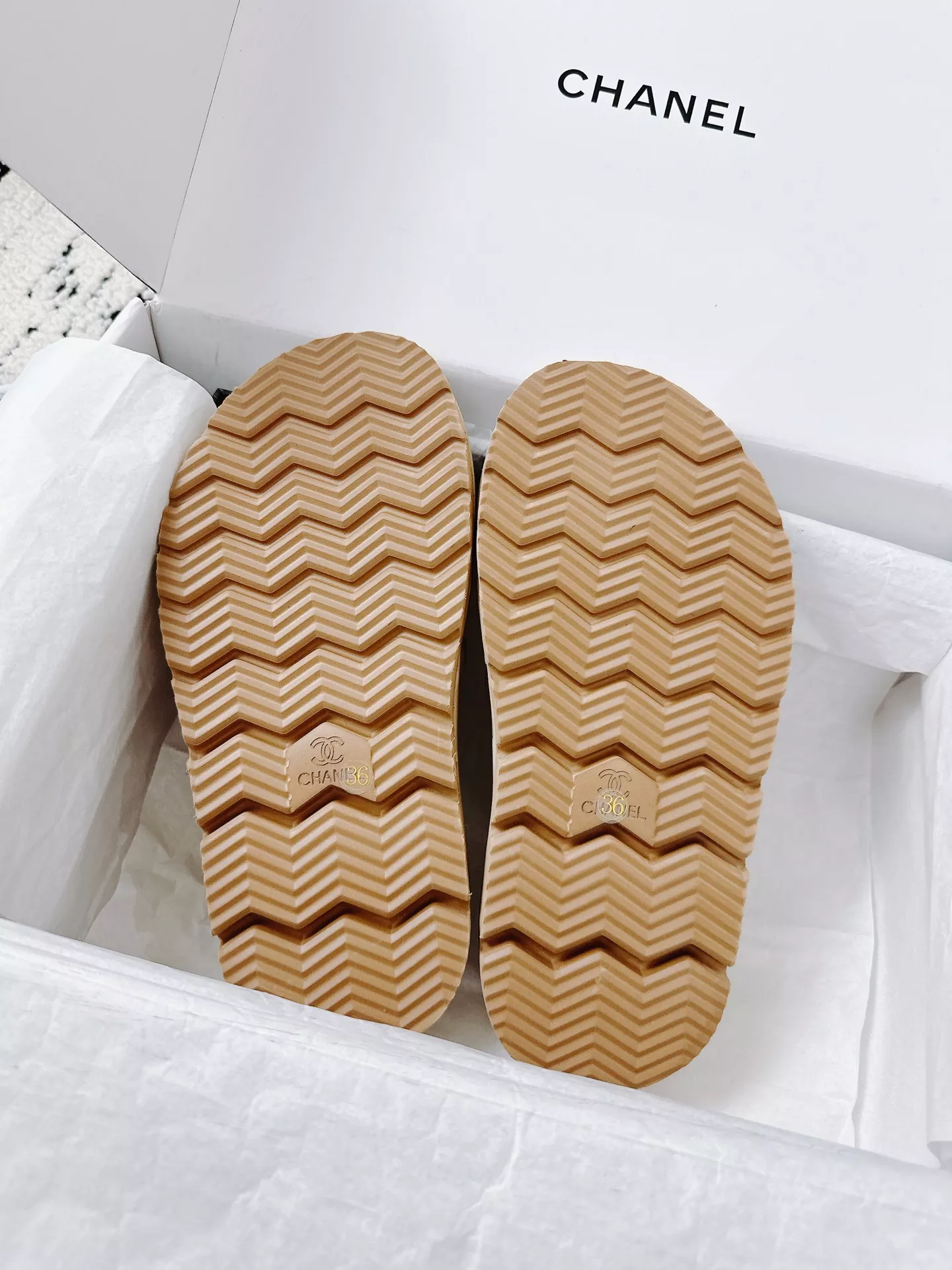 Breathable 6581 Chanel Slippers For Women