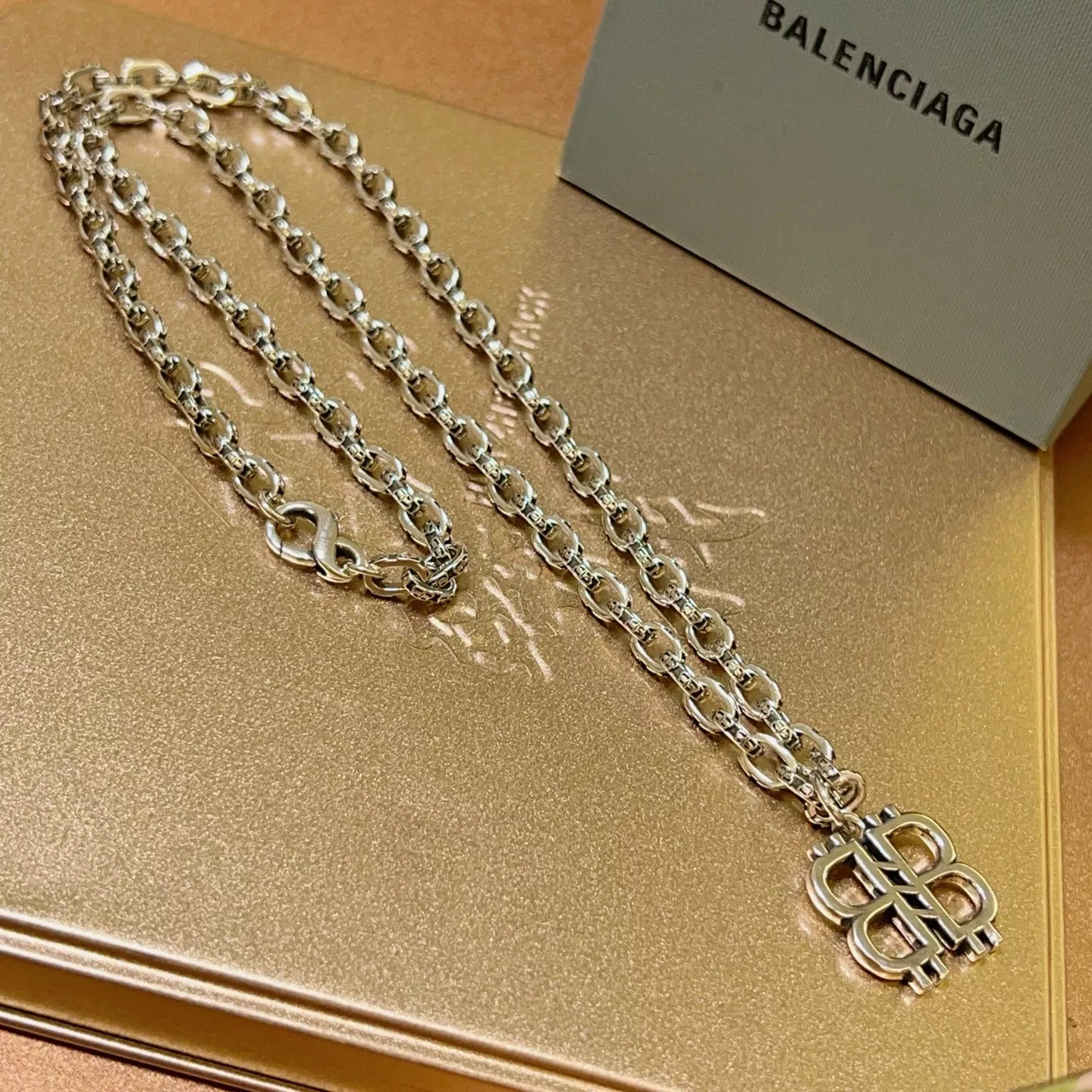 Breathable 6725 Balenciaga Necklaces