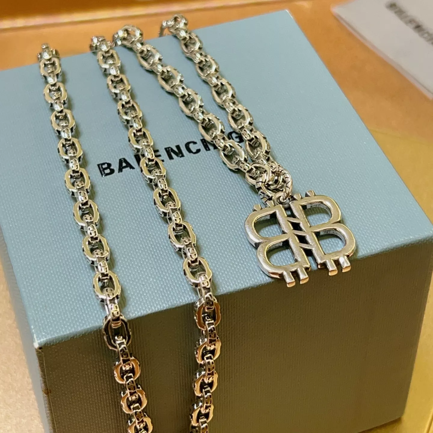 Breathable 6725 Balenciaga Necklaces