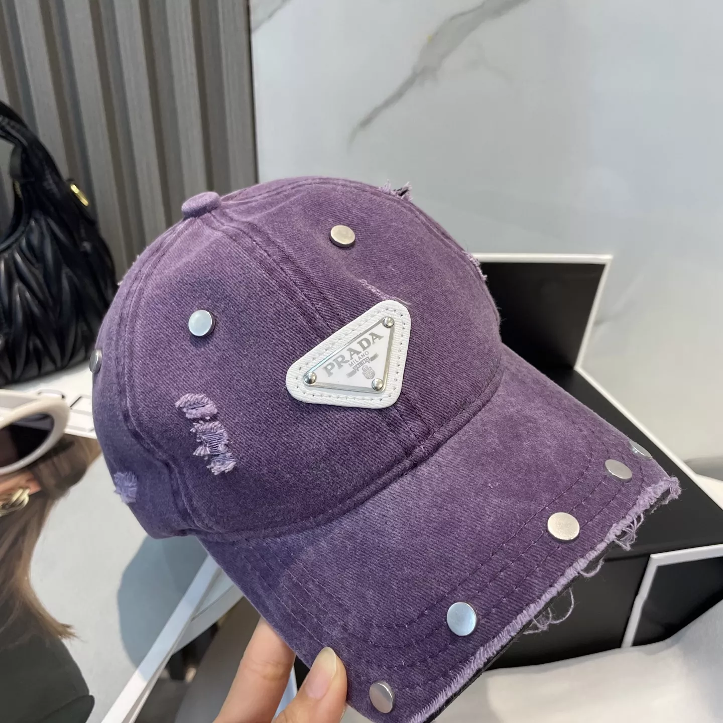 Breathable 6842 Prada Caps