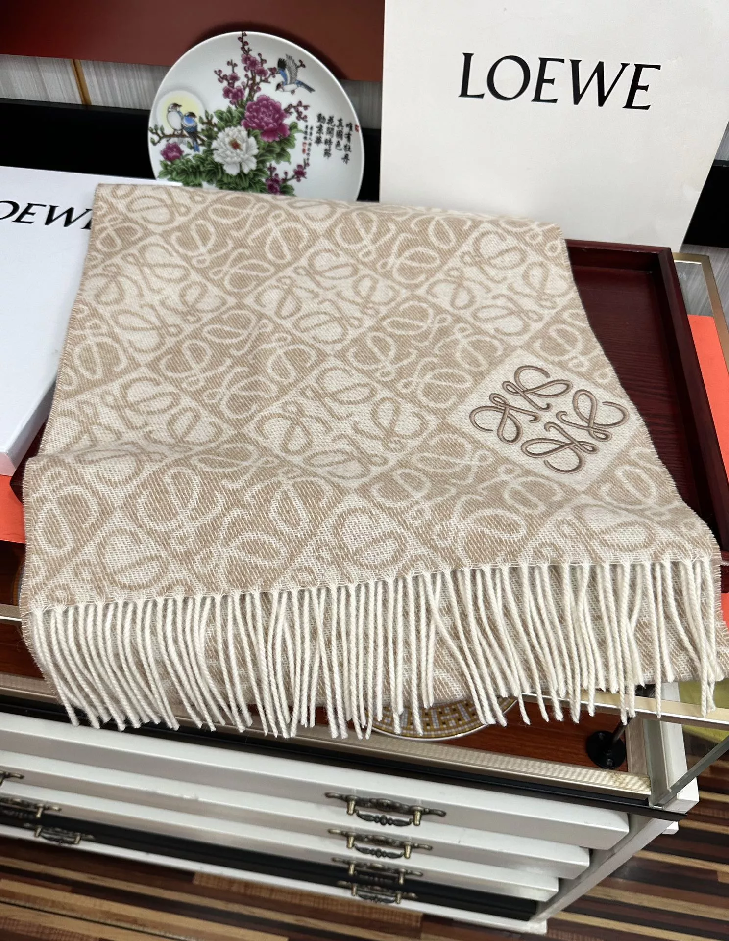 Breathable 6902 LOEWE Scarf For Unisex