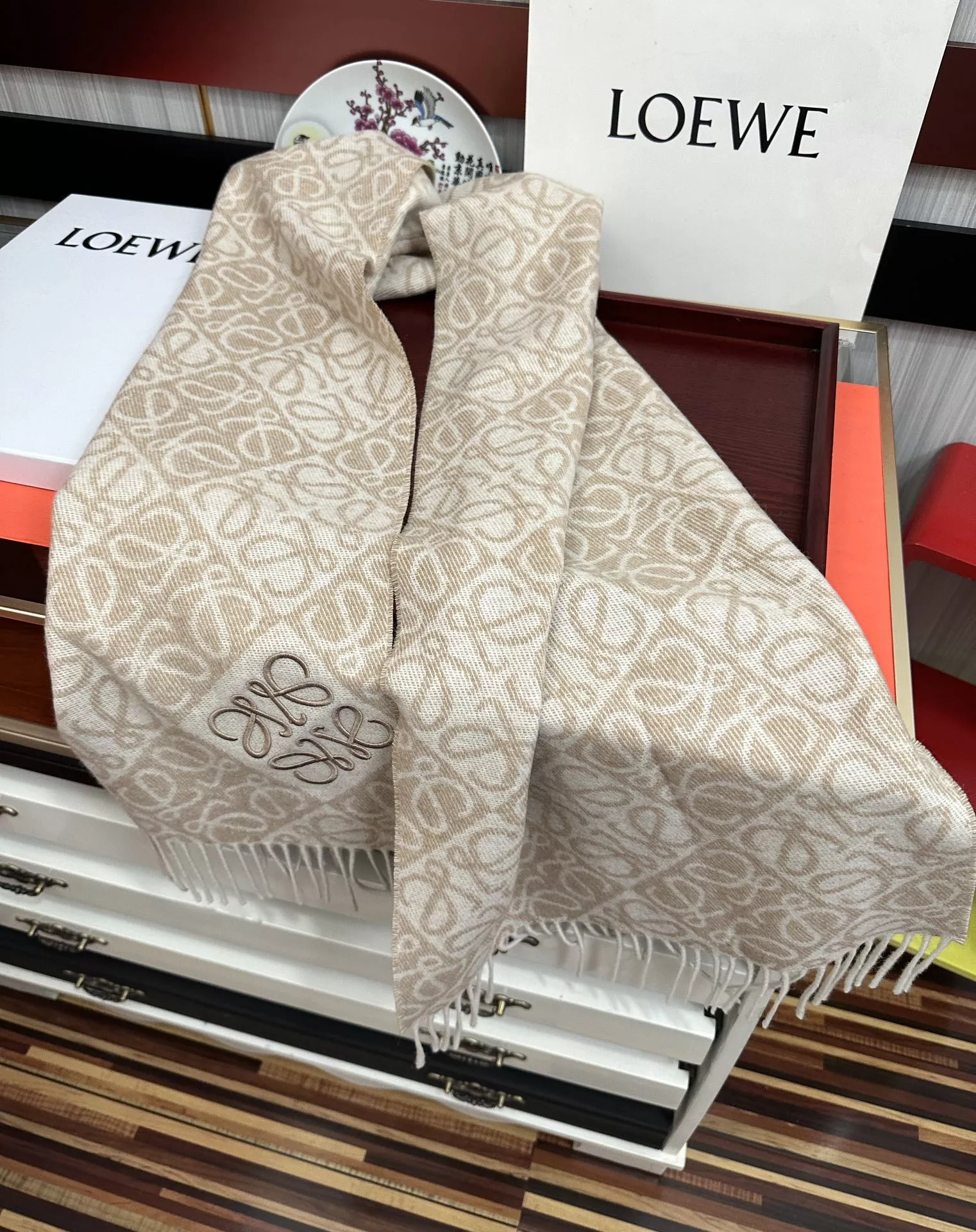 Breathable 6902 LOEWE Scarf For Unisex