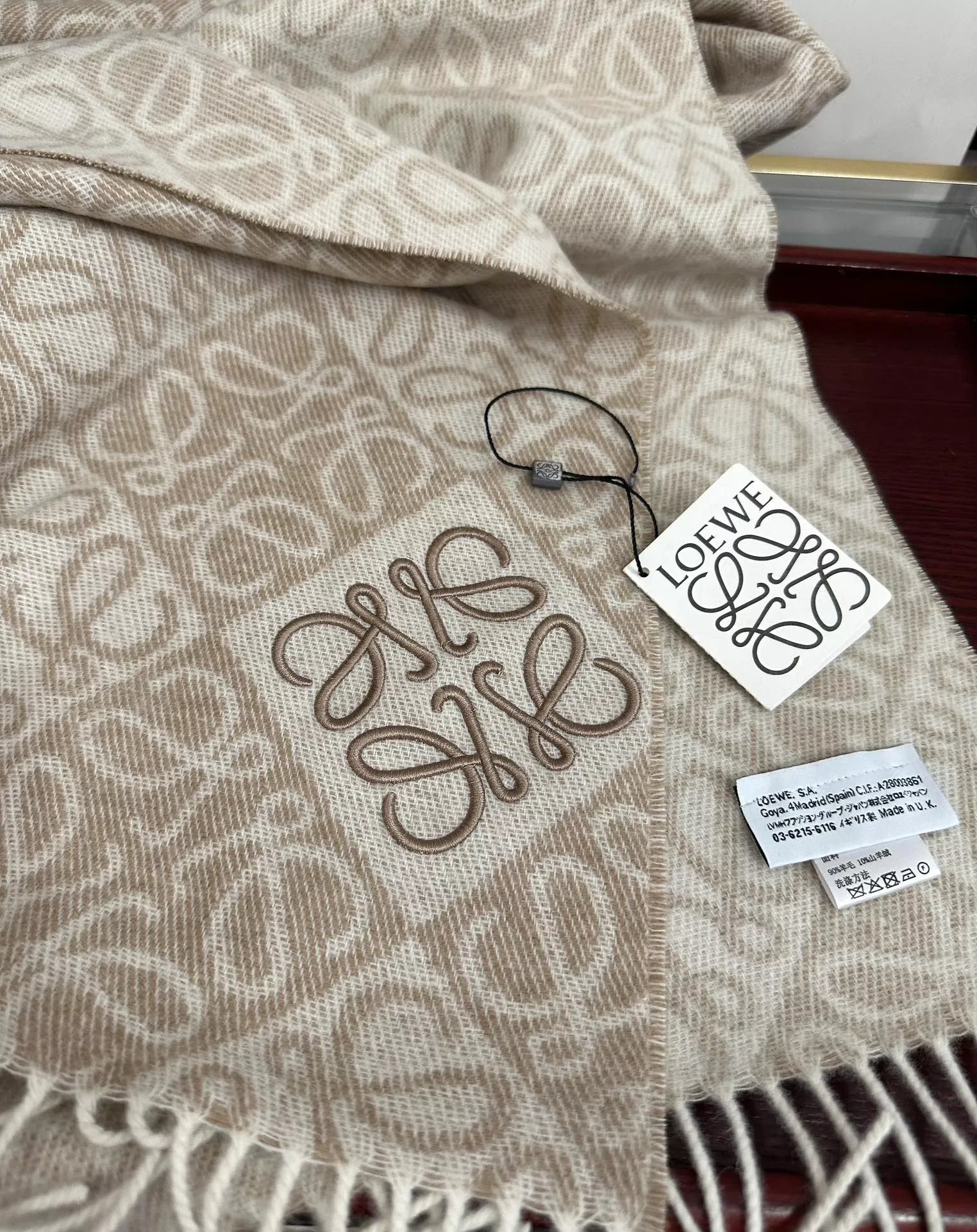 Breathable 6902 LOEWE Scarf For Unisex