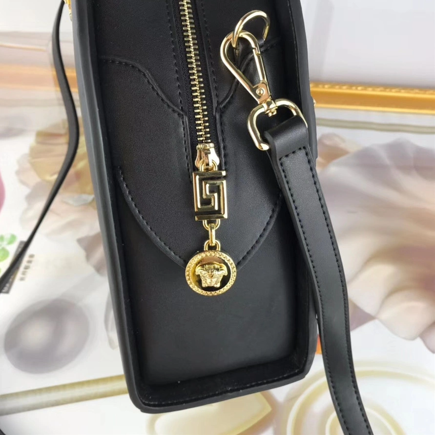 Breathable 6944 Versace AAA Quality Handbags