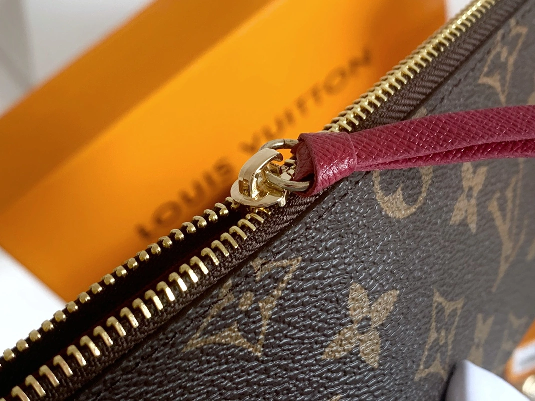 Breathable 7022 Louis Vuitton LV Wallets For Women