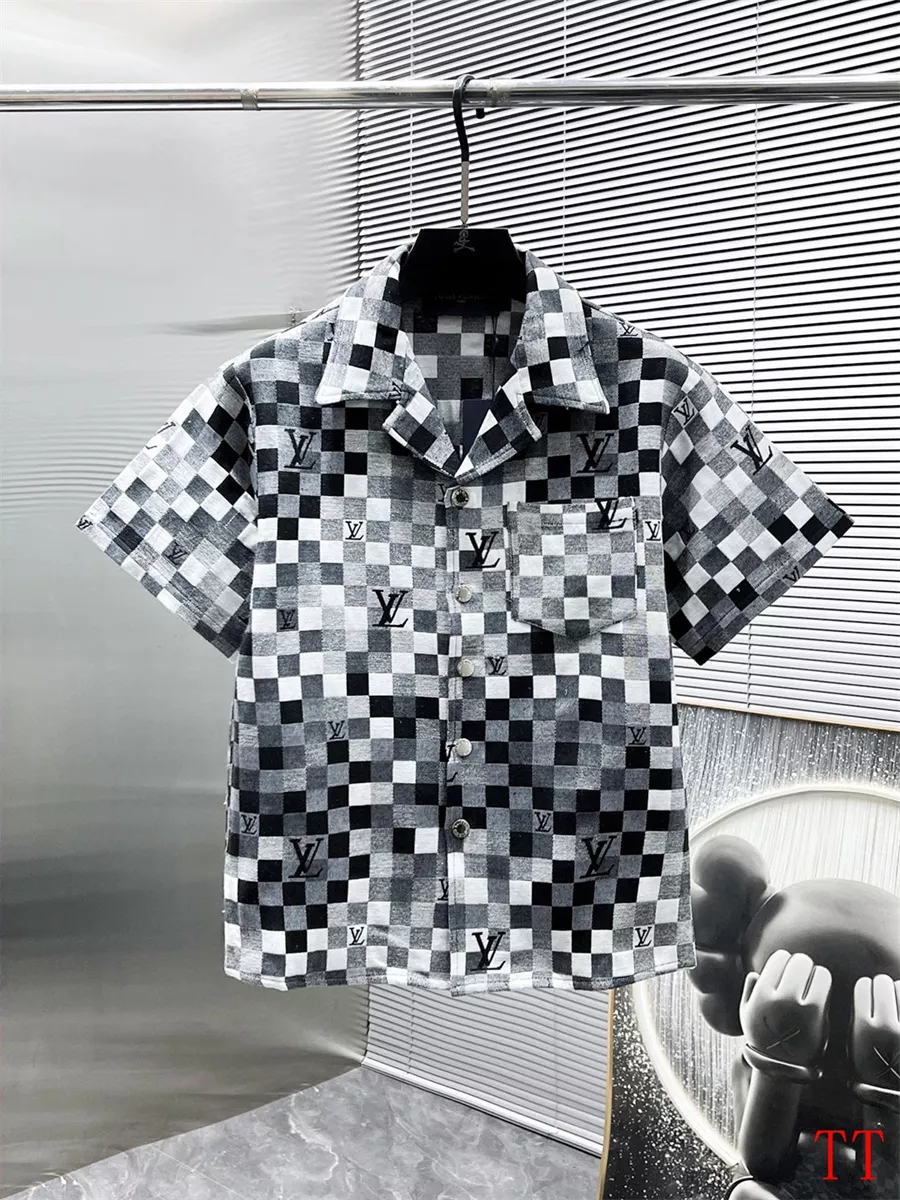Breathable 7270 Louis Vuitton LV Tracksuits Short Sleeved For Men