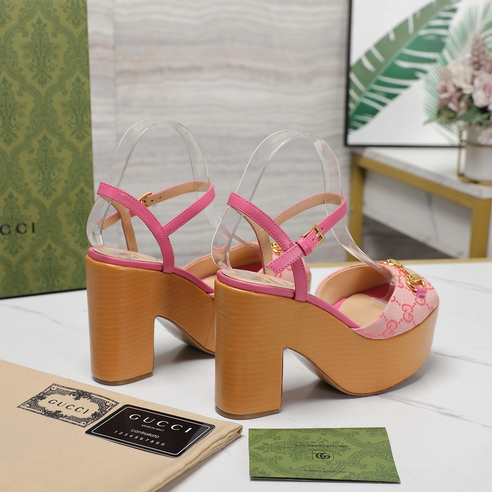 Breathable 7412 Gucci Sandal For Women
