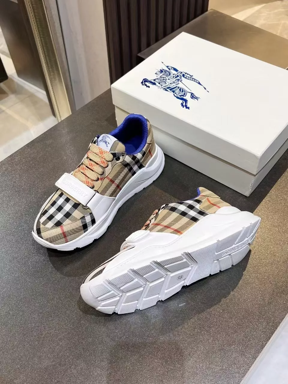 Breathable 7513 Burberry Casual Shoes For Women