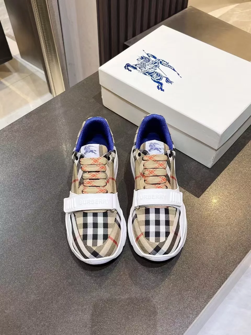 Breathable 7513 Burberry Casual Shoes For Women
