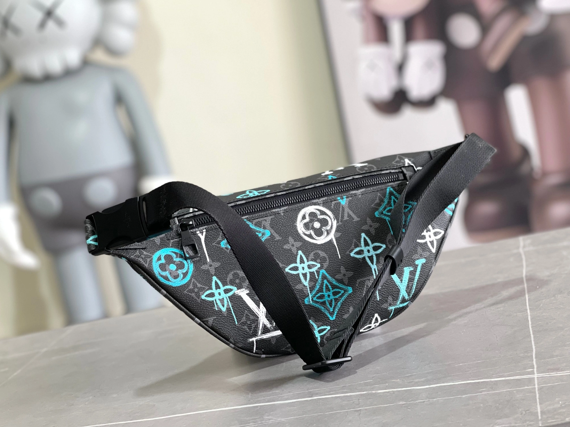 Breathable 7603 Louis Vuitton LV AAA Quality Belt Bags