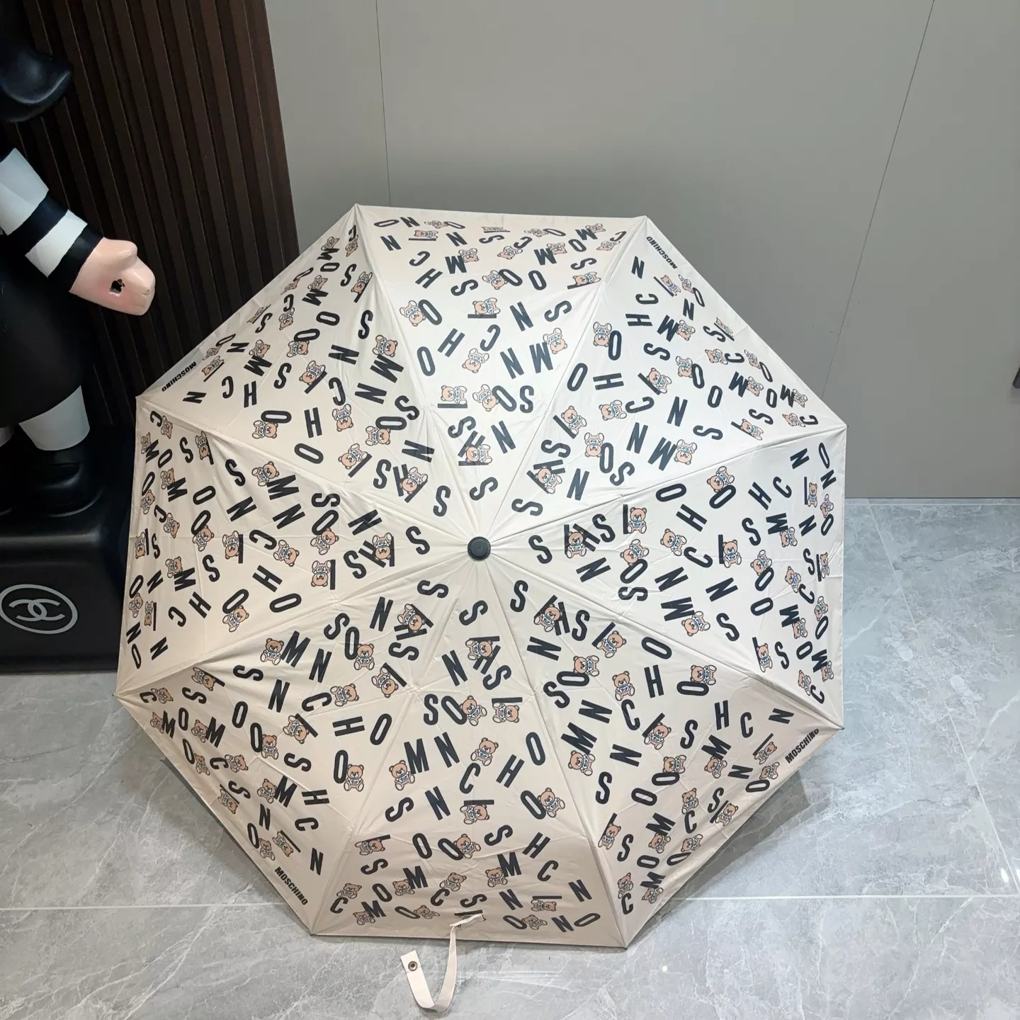 Breathable 7606 Moschino Umbrellas