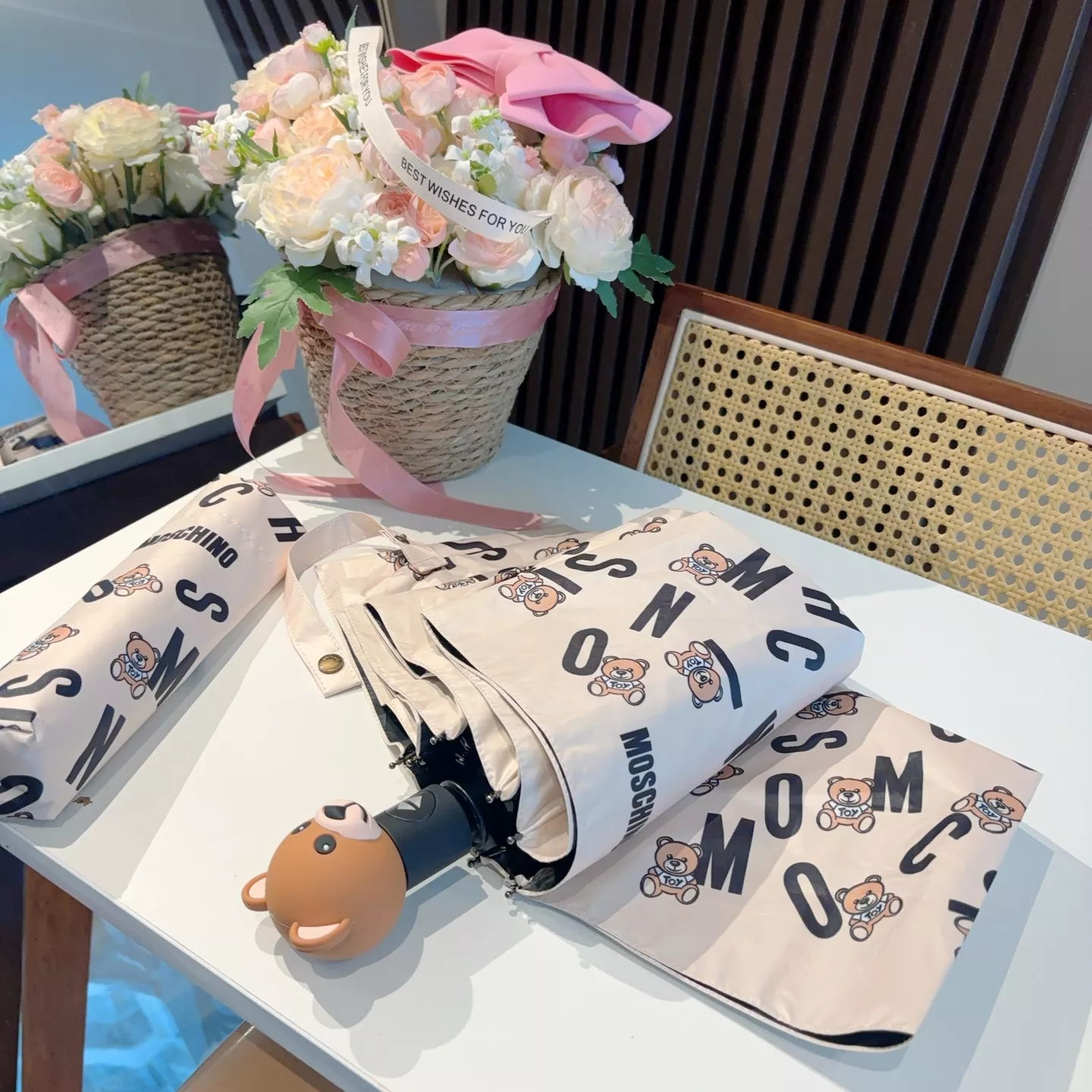 Breathable 7606 Moschino Umbrellas