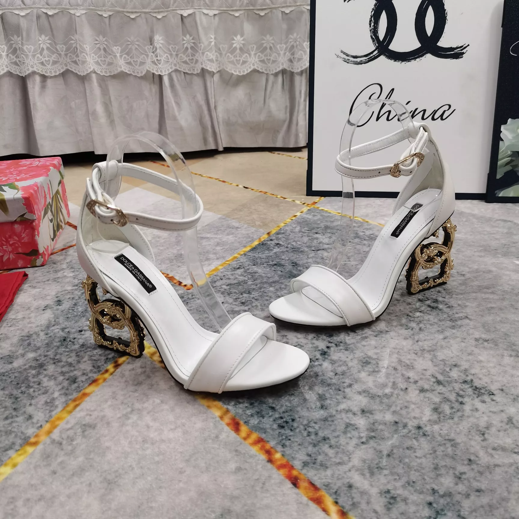 Breathable 7647 Dolce & Gabbana D&G Sandal For Women