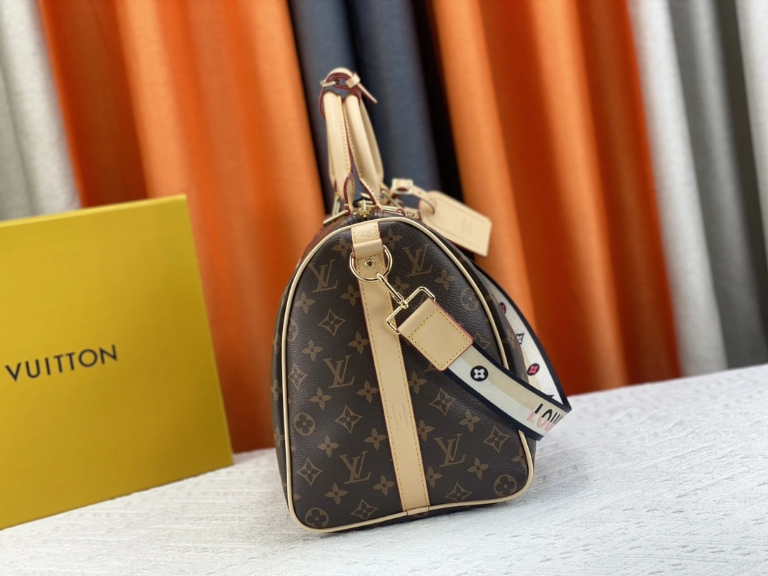 Breathable 7697 Louis Vuitton Travel Bags