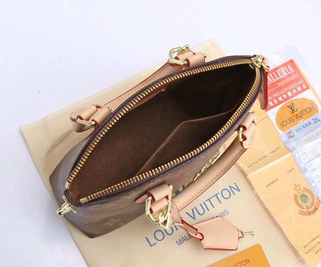 Breathable 7765 Louis Vuitton HandBags For Women